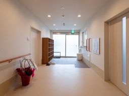 シンプルな廊下