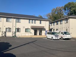 車椅子対応の建物外観