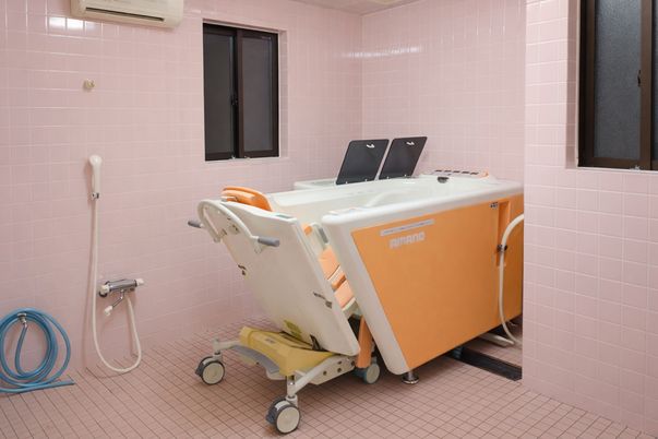 介護用機器の浴室
