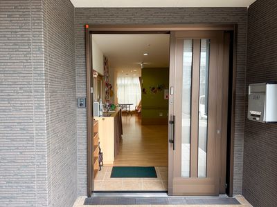 入口から見た居室