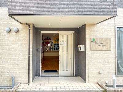 広々とした入り口エントランス