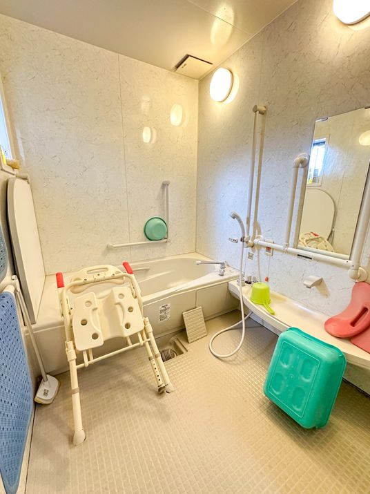 介護用設備の浴室