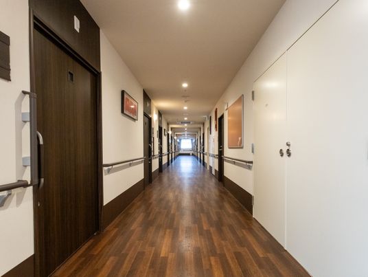 手すり付きの廊下