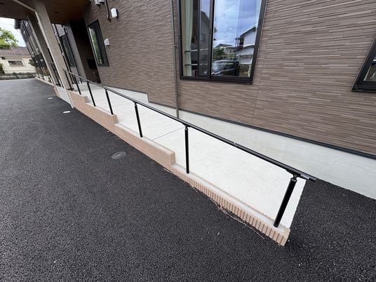 スロープと建物