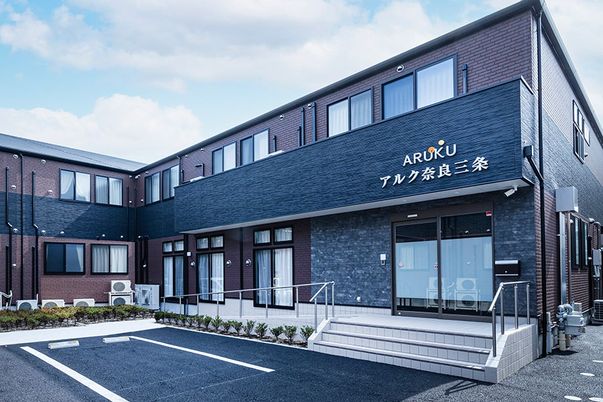 現代的な建物の外観