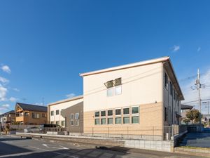 モダンな建物の外観