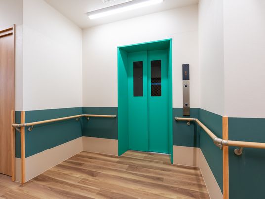 安全な出入口廊下