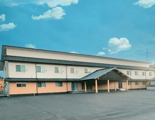 大きな建物の外観