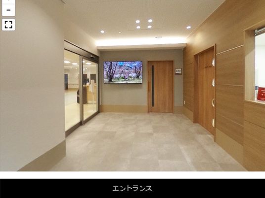 明るいエントランス  