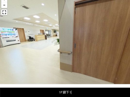明るい廊下  
