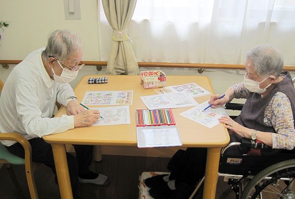 楽しむ高齢者の様子