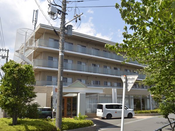 広々とした外観