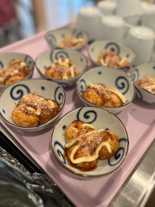 たこ焼きの盛り付け