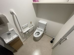 手すり付きトイレ