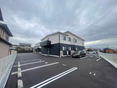モダンな建物の外観