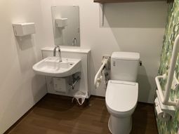 安全な設備のトイレ
