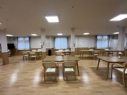 落ち着いた食堂