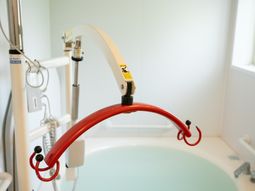 入浴用リフトの浴室