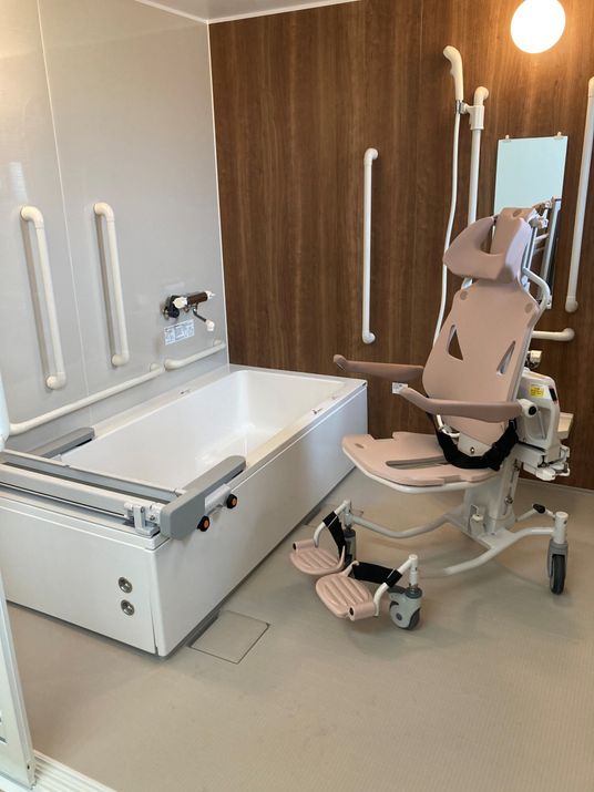 車椅子対応浴室