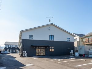 広々とした外観