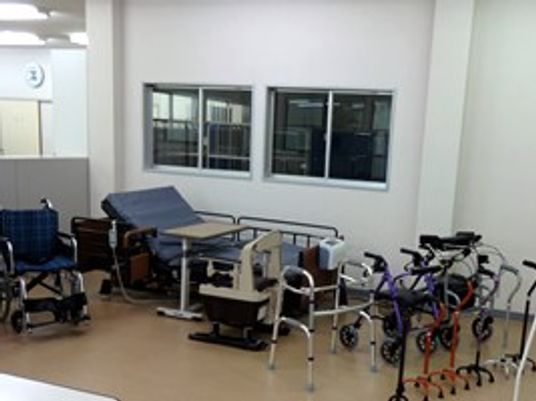 機能訓練室の福祉用具  