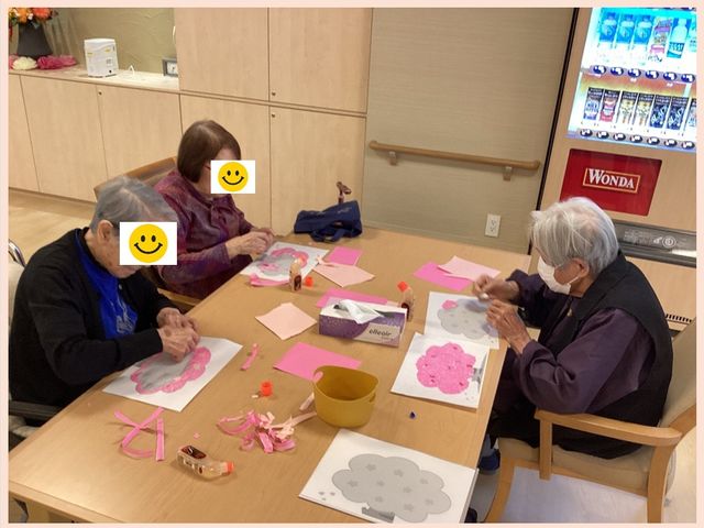 皆様で手作業で作成中です