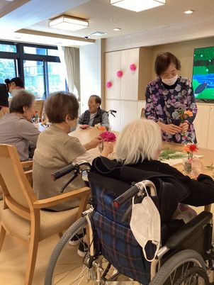 交流を楽しむラウンジ