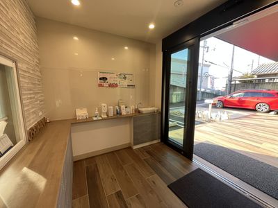 広々とした玄関ホール