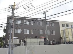 3階建ての外観