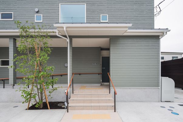 エントランスの外観