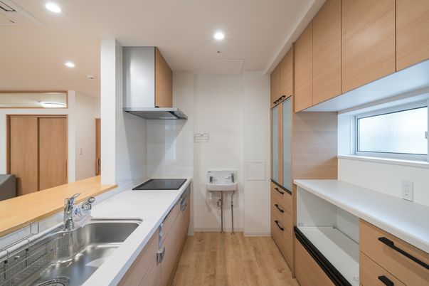 明るい空間のキッチン