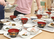 配膳される食事