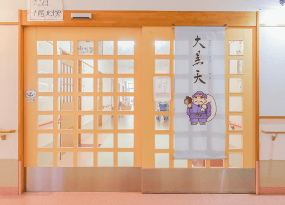 広い廊下への入口
