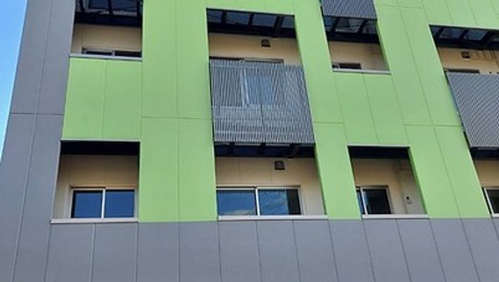 現代的な建物の外観