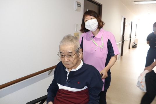 スタッフと利用者の廊下