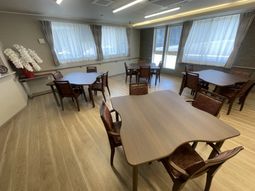 日の光あふれる部屋
