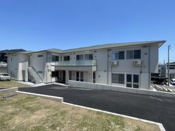 モダンな建物の外観