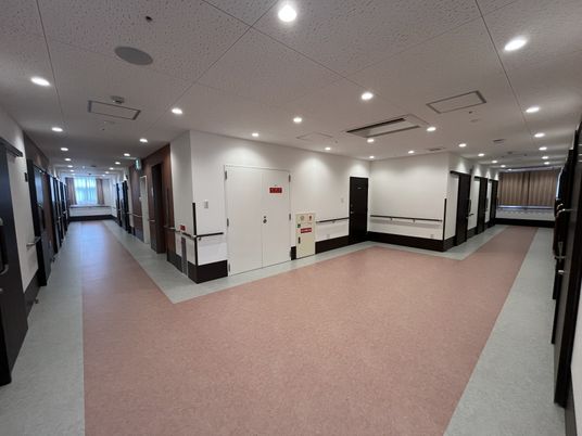 広々とした廊下