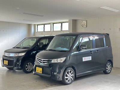 駐車場の車