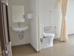 広々としたトイレ