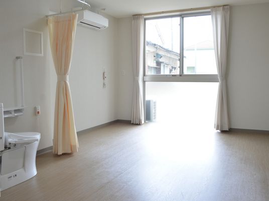 自然光の差し込む居室