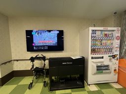 飲料とテレビのスペース