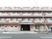 街路に面した建物外観