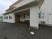 広い屋根付きの出入口