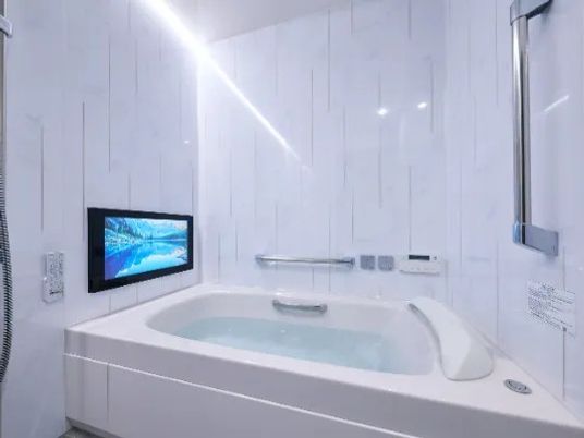 浴槽のある浴室  