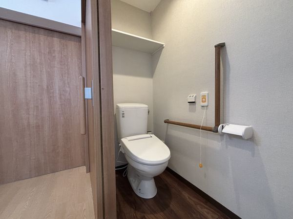 安全に配慮されたトイレ