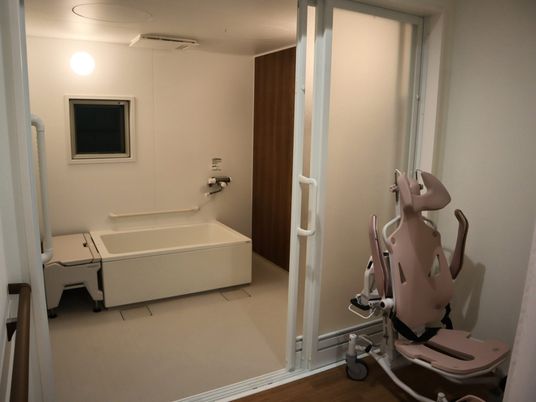 入浴設備の室内