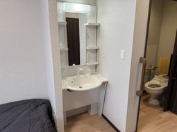 洗面台とトイレの居室