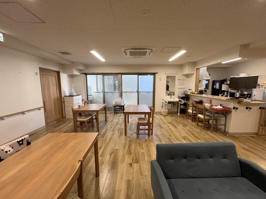 自然光の明るい部屋