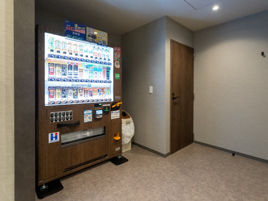廊下の自動販売機
